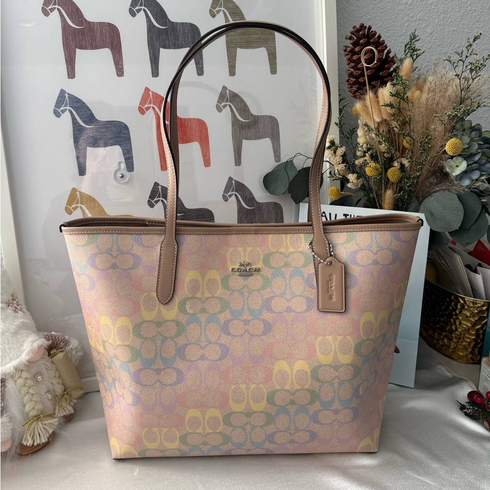 Coach City Tote Bag In Rainbow Signature Canvas CDA93 Sand Multi NWT